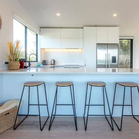 Luna Cottage. Stunning Ocean Views On Waiheke Oneroa Exterior photo