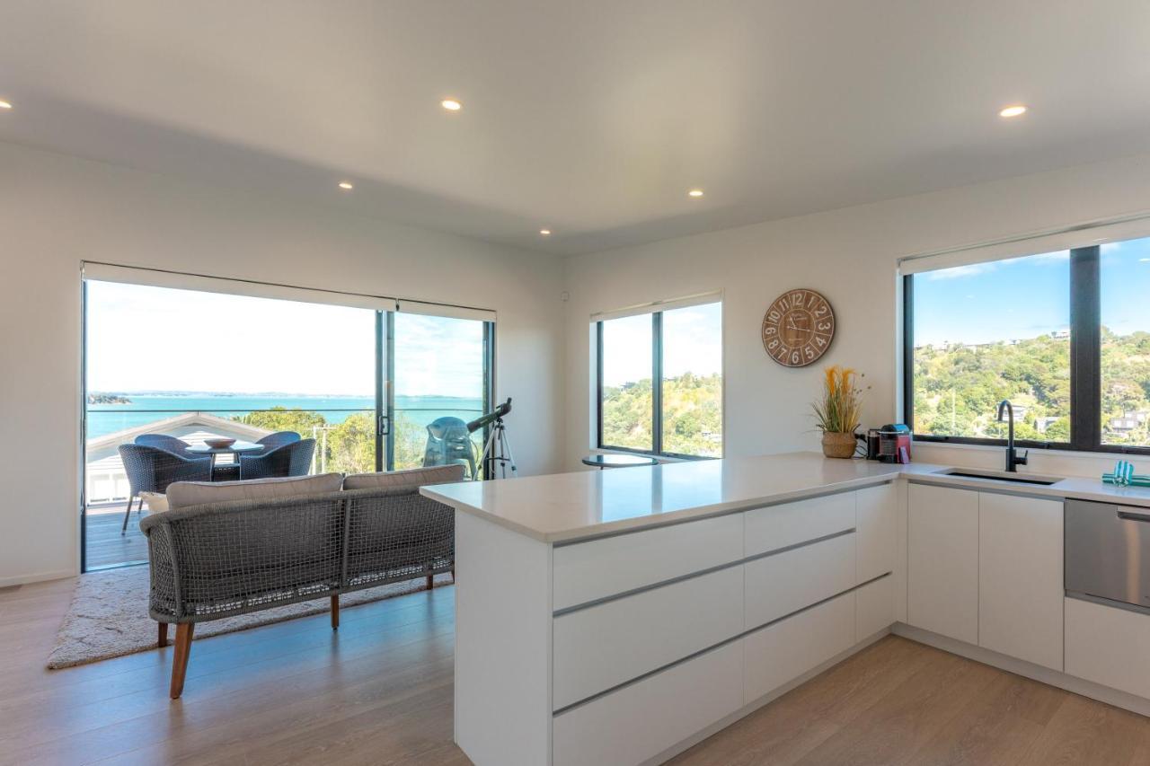 Luna Cottage. Stunning Ocean Views On Waiheke Oneroa Exterior photo